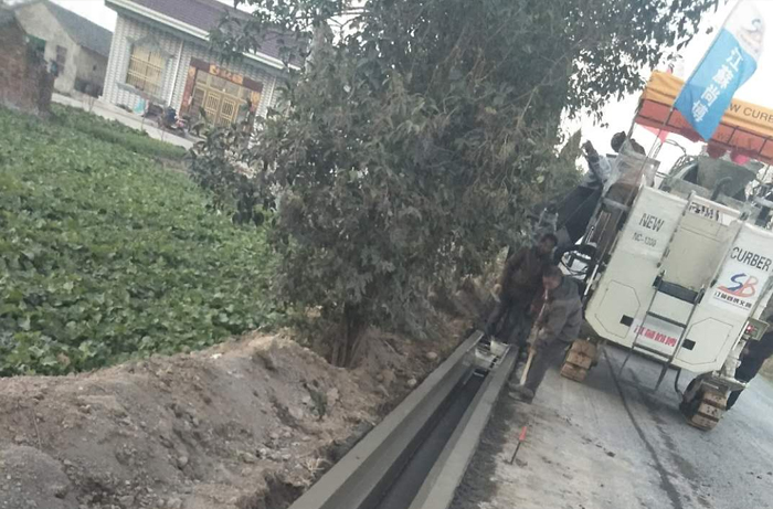 NC1300在盐城东台做的水沟