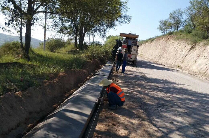NC1300在兰州定西做的路肩