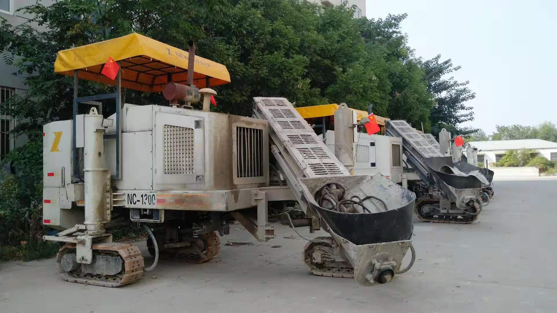 混凝土摊铺机施工前施工现场的准备