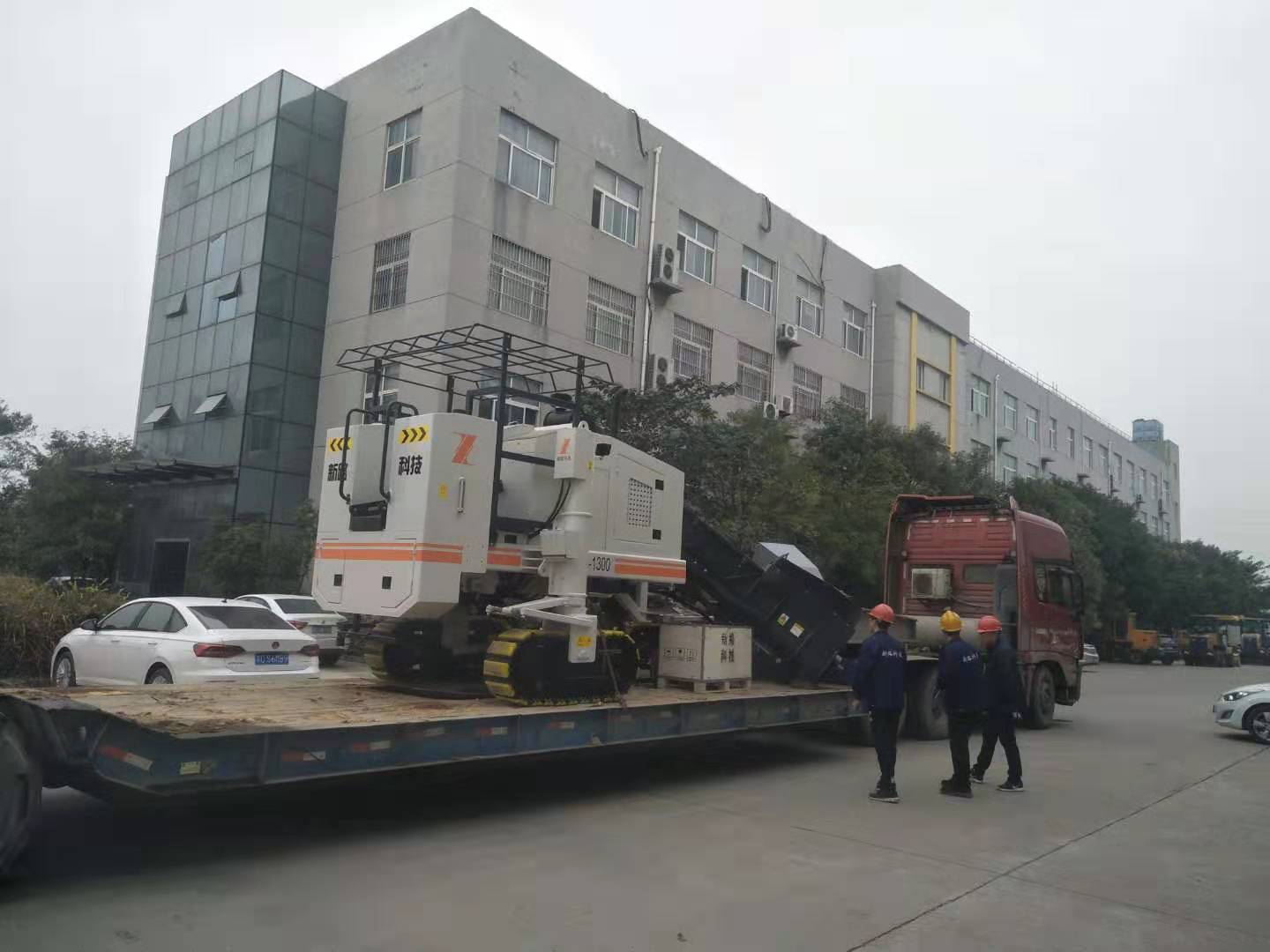 桥梁墙式混凝土防撞护栏滑模施工工法及特点