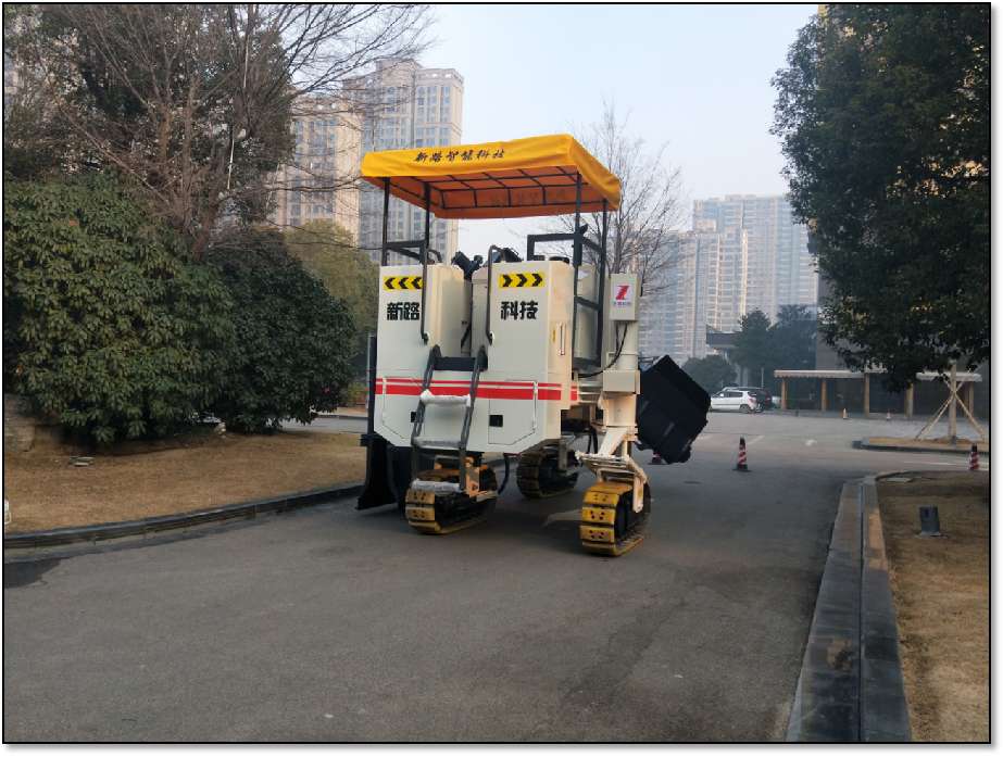 要正确使用操作混凝土路缘石滑模摊铺机，定期对路缘石滑模机进行保养和维护