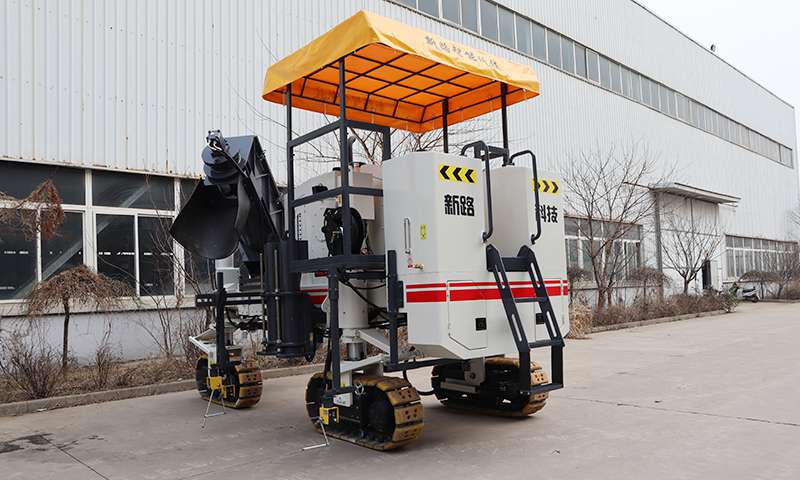 多功能路缘石滑模机(1).jpg 多功能路缘石滑模机(1).jpg