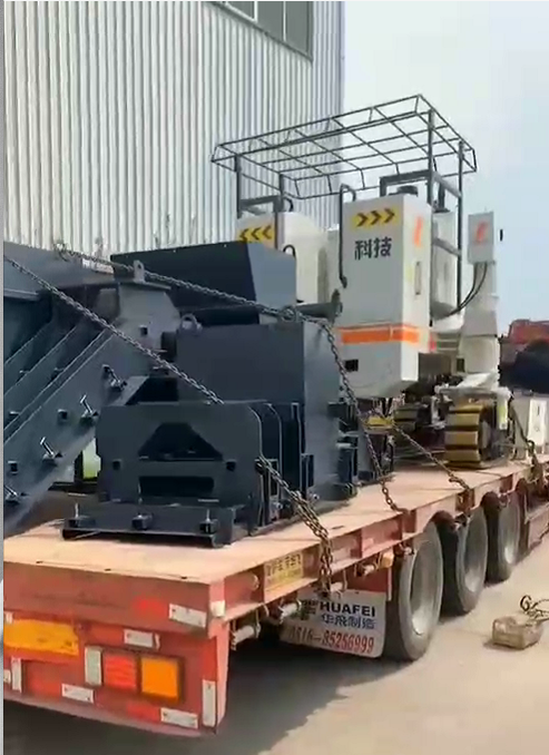 新路缘滑模机发货甘肃，一路顺风