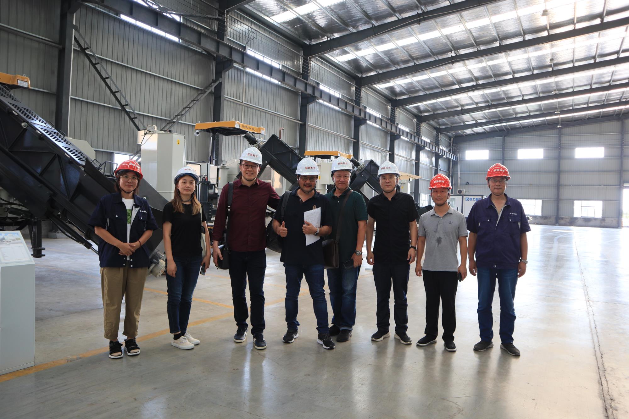 热烈欢迎马来西亚朋友来我司访问